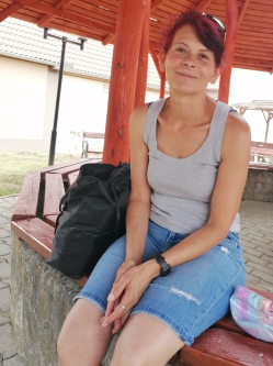 Marcsi, 54 �ves t�rskeres� n�, P�cs