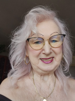 Marcsi, 57 �ves t�rskeres� n�, Veszpr�m