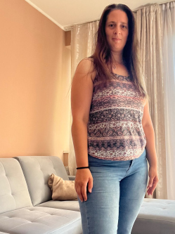 No�mi, 44 �ves t�rskeres� n�, T�rnok