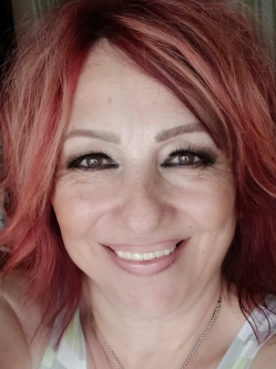 Marika, 61 �ves t�rskeres� n�, Beszterceb�nya