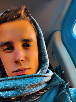 Attila S�ndor, 26 �ves hajm�sk�ri t�rskeres� f�rfi