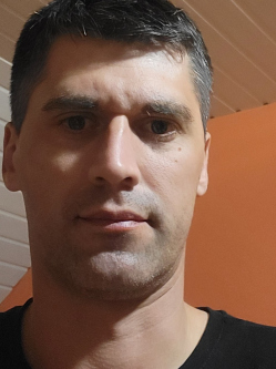Zsolt, 38 �ves t�rskeres� f�rfi, Szeged