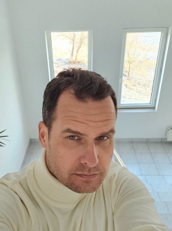 Tam�s, 44 �ves t�rskeres� f�rfi, Eger
