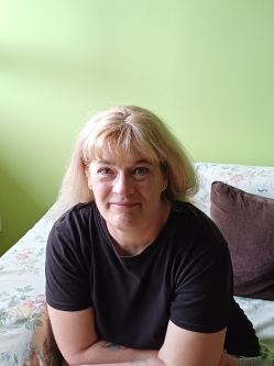 Nikoletta, 50 �ves t�rskeres� n�, Budapest