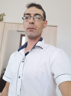 Jano, 41 �ves t�rskeres� f�rfi, Bodroghalom