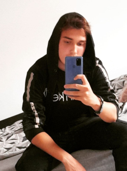 Bence, 19 �ves t�rskeres� f�rfi, Kisv�rda