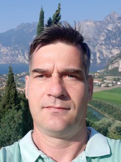 Kriszti�n, 51 �ves t�rskeres� f�rfi, Nagycenk