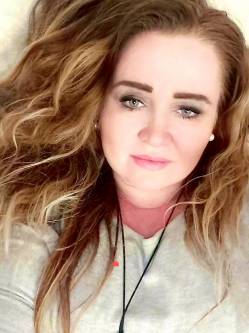 L�via, 49 �ves t�rskeres� n�, Gy�ngy�s