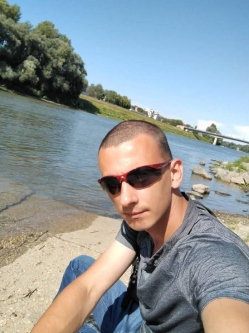 Attila, 31 �ves t�rskeres� f�rfi, J�szap�ti
