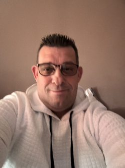 SZIL�RD, 48 �ves t�rskeres� f�rfi, P�cs