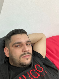 Peter, 27 éves társkereső férfi, Dunaújváros