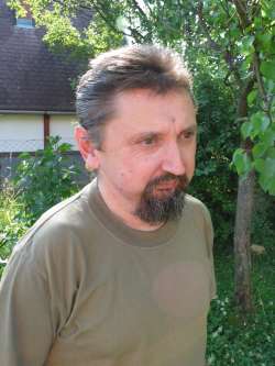 J�zsef, 59 �ves t�rskeres� f�rfi, Par�d