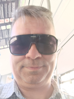 B�la, 53 �ves t�rskeres� f�rfi, Beretty��jfalu