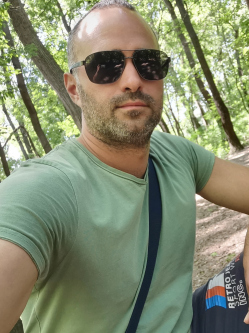 Ferenc, 38 �ves t�rskeres� f�rfi, Tiszak�cske