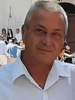 L�szl�, 56 �ves t�rskeres� f�rfi, Cegl�d