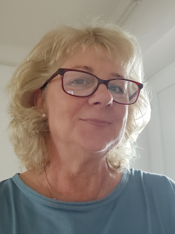 Ildik�, 59 �ves t�rskeres� n�, Miskolc