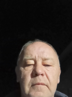 Janos, 60 �ves t�rskeres� f�rfi, Gyula