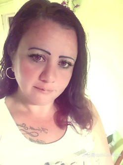 Gabika, 37 �ves t�rskeres� n�, Nagym�gocs