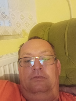 Zsolt, 42 �ves t�rskeres� f�rfi, Dr�vacsepely
