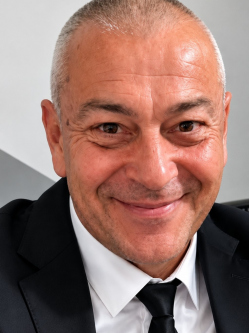 Zsolt, 51 �ves t�rskeres� f�rfi, Kaposm�r�