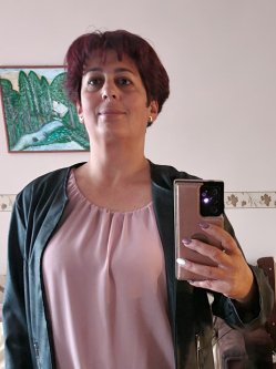 Csilla, 41 �ves t�rskeres� n�, Tiszaf�red