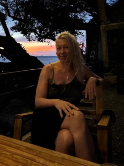 Henrietta, 53 �ves t�rskeres� n�, Szolnok