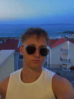 Alex, 22 éves társkereső férfi, Nyíregyháza