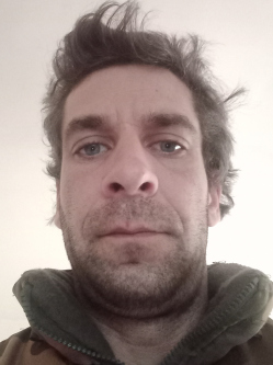 Gerg�, 37 �ves t�rskeres� f�rfi, Heves