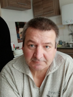 Sandor, 53 �ves fels�szentm�rtoni t�rskeres� f�rfi