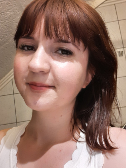 Bogi, 21 �ves t�rskeres� n�, Miskolc