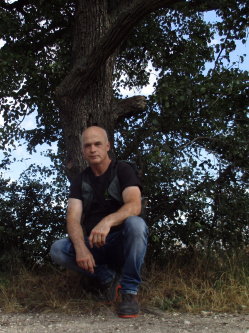 Zsolt, 58 �ves t�rskeres� f�rfi, K�rnye
