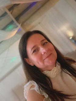 Andrea, 50 �ves t�rskeres� n�, Solym�r