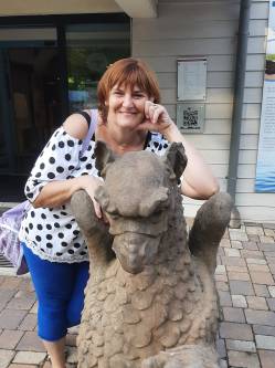 Erzsi, 57 �ves t�rskeres� n�, Orosh�za