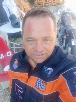 Tibi, 48 �ves t�rskeres� f�rfi, Csorna