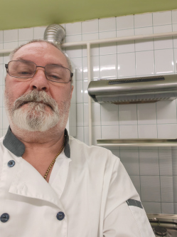 Attila, 62 �ves t�rskeres� f�rfi, Szalkszentm�rton