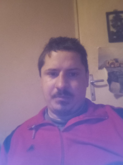 Tam�ska, 32 �ves t�rskeres� f�rfi, P�li