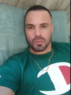 Csaba, 37 �ves t�rskeres� f�rfi, Szeksz�rd