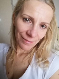 Marcsi, 48 �ves t�rskeres� n�, Csorna