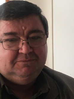 csaba, 65 �ves t�rskeres� f�rfi, Ag�rd