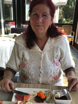 Magdus, 76 �ves gy�li t�rskeres� n�