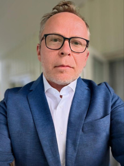 Bertalan, 52 �ves t�rskeres� f�rfi, B�k�scsaba