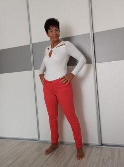 Piroska, 68 �ves t�rskeres� n�, Nagyszombat