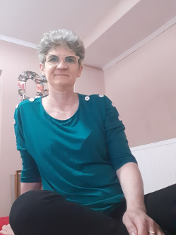Zsuzsanna, 53 �ves t�rskeres� n�, Kunszentmikl�s