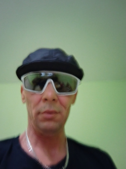Zsolesz, 46 �ves mez�kov�csh�zi t�rskeres� f�rfi