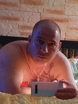Albert, 51 �ves t�rskeres� f�rfi, Sz�kesfeh�rv�r