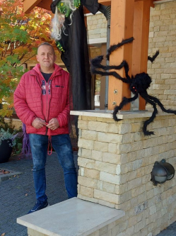Zoli, 43 �ves t�rskeres� f�rfi, B�k�scsaba
