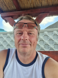 Attila, 51 �ves t�rskeres� f�rfi, Madocsa