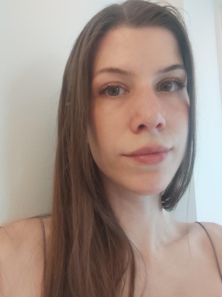 Stefi, 32 �ves t�rskeres� n�, Szolnok