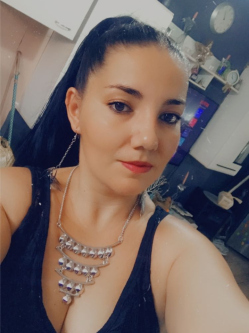 Emese, 36 �ves t�rskeres� n�, Halmajugra
