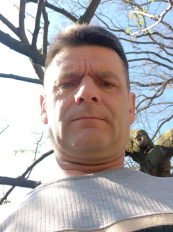 Imre, 50 �ves t�rskeres� f�rfi, Ab�dszal�k